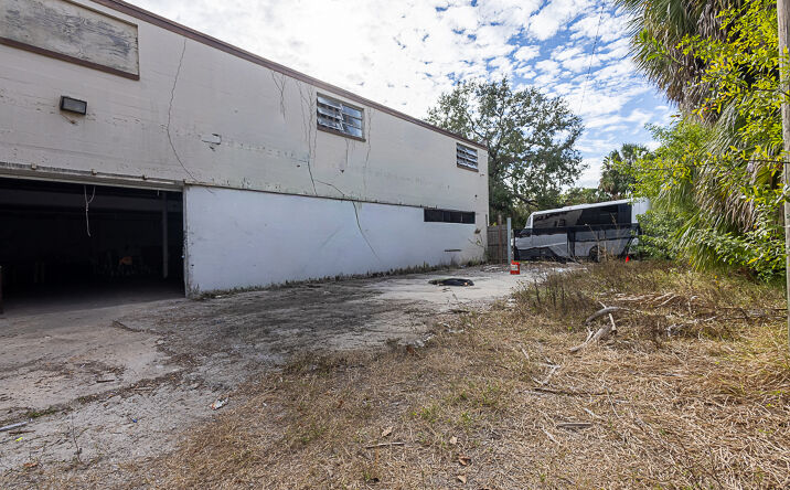 Pictures of Industrial property located at 4214 W Virginia Ave, Tampa, FL 33614 for lease - image #1