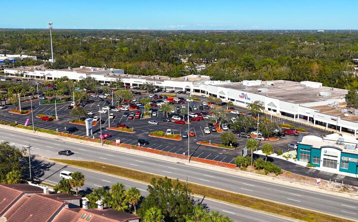 Pictures of Retail property located at 10005 - 10075 W. Hillsborough Avenue, Tampa, FL 33615 for lease - image #1