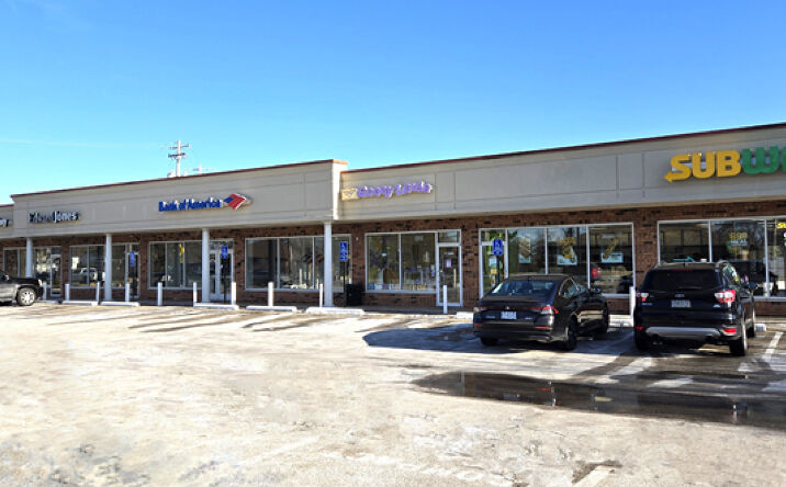 Pictures of Retail property located at 11252 Olive Blvd, Creve Coeur, MO 63141 for lease - image #1