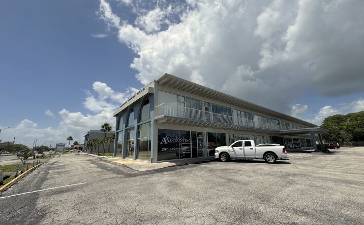 Pictures of Office property located at 3910 S Washington Ave, Titusville, FL 32780 for lease - image #1
