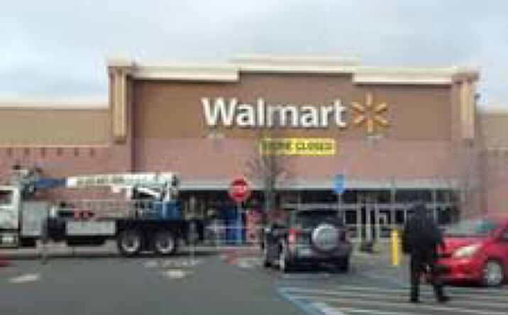 Pictures of Retail, Industrial property located at 8400 Edgewater Dr, Oakland, CA 94621 for lease - image #1