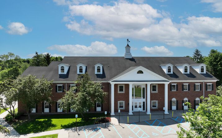 Pictures of Office property located at 2950 W Square Lake Rd, Troy, MI 48098 for lease - image #1
