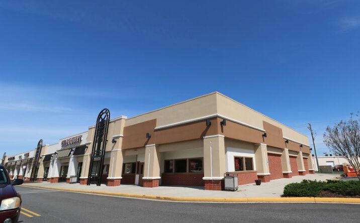 Pictures of Retail property located at Southgate Sq, Colonial Heights, VA 23834 for lease - image #1
