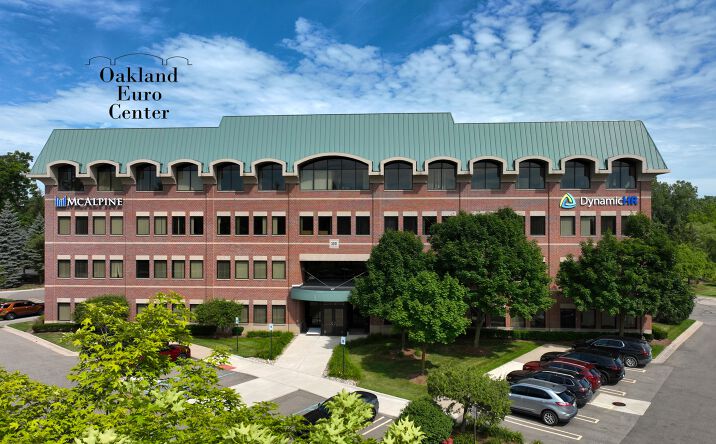 Pictures of Office property located at 3201 University Dr, Auburn Hills, MI 48326 for lease - image #1