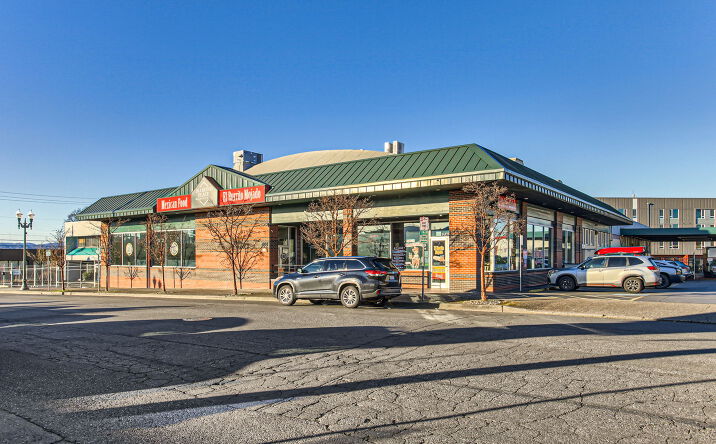 Pictures of Retail, Office property located at 808 Harney St, Vancouver, WA 98660 for lease - image #1