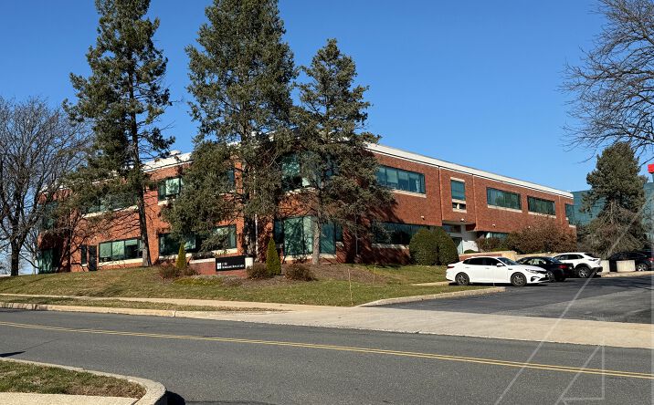 Pictures of Office property located at 1150 Berkshire Blvd, Wyomissing, PA 19610 for lease - image #1