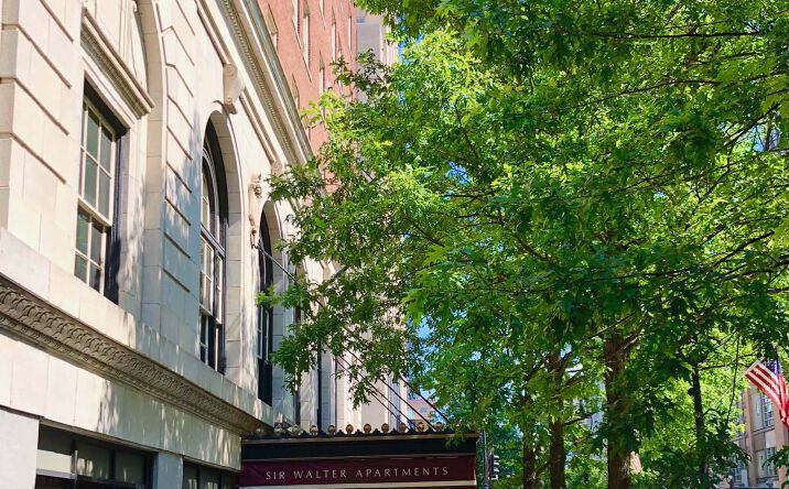 Pictures of Retail property located at 400 Fayetteville St, Raleigh, NC 27601 for lease - image #1