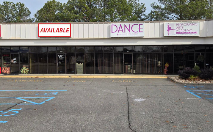 Pictures of Retail property located at 4402 Princess Anne Rd, Virginia Beach, VA 23462 for lease - image #1