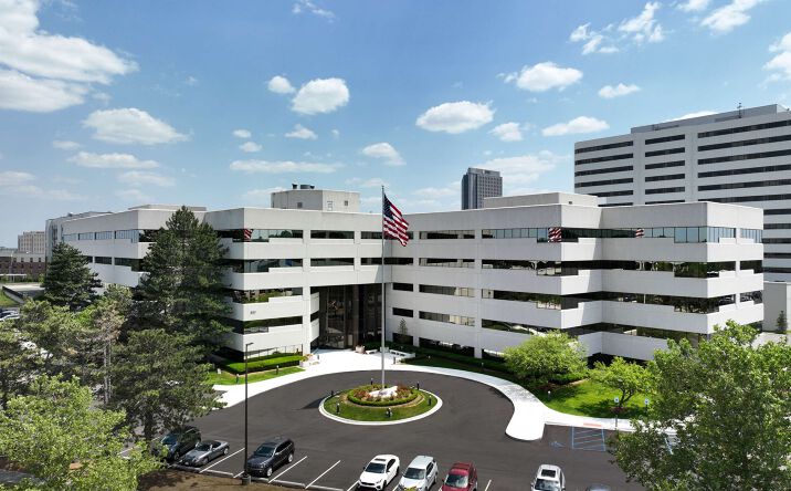 Pictures of Office property located at 901 Wilshire Dr, Troy, MI 48084 for lease - image #1
