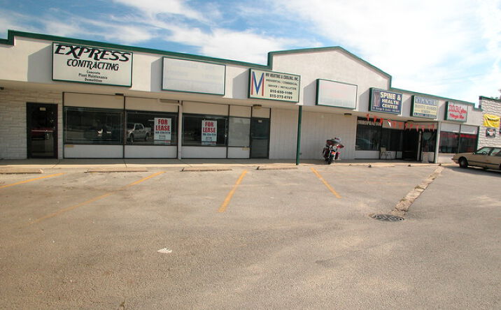 Pictures of Retail, Industrial property located at 350 N Locust St, Manteno, IL 60950 for lease - image #1