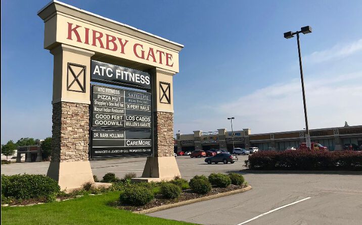 Pictures of Retail, Restaurant property located at 6500 Quince Rd, Memphis, TN 38119 for lease - image #1