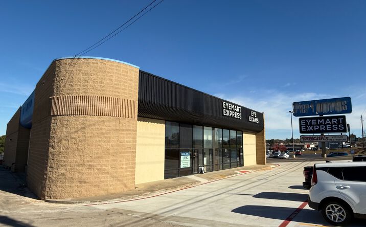 Pictures of Retail property located at 307 NW Loop 281 suite B, Longview, TX 75604 for lease - image #1