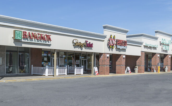Pictures of Retail property located at 7421 Oswego Rd, Liverpool, NY 13090 for lease - image #1