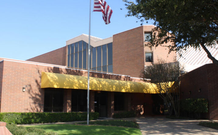 Pictures of Office property located at 8204 Elmbrook Dr, Dallas, TX 75247 for lease - image #1