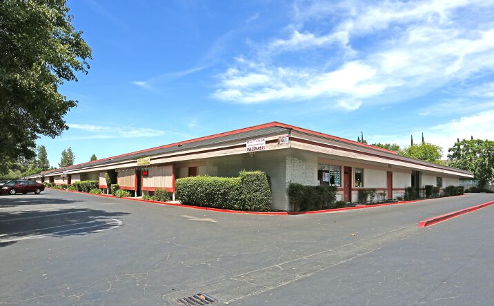 Pictures of Office property located at 3718 N First St, Fresno, CA 93726 for lease - image #1
