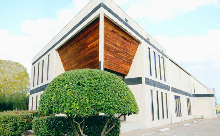 Pictures of Office, Industrial property located at 2800 Antoine Dr, Houston, TX 77092 for lease - image #1