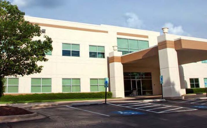 Pictures of Office property located at 7425 Janes Ave, Woodridge, IL 60517 for lease - image #1