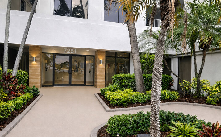 Pictures of Office property located at 7251 W Palmetto Park Rd, Boca Raton, FL 33433 for lease - image #1