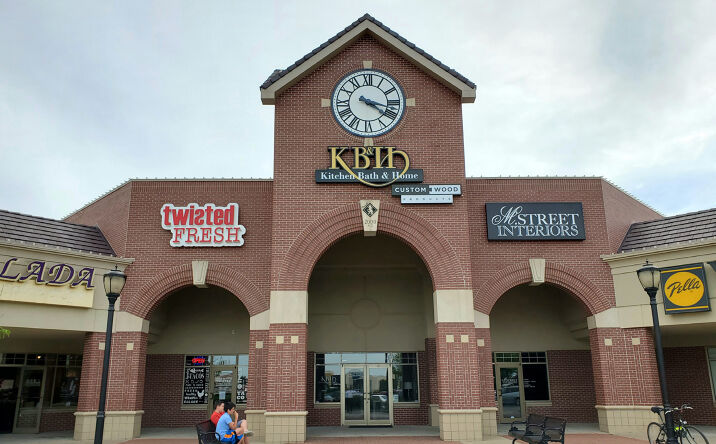 Pictures of Retail, Restaurant property located at 4931 W 6th St, Lawrence, KS 66049 for lease - image #1