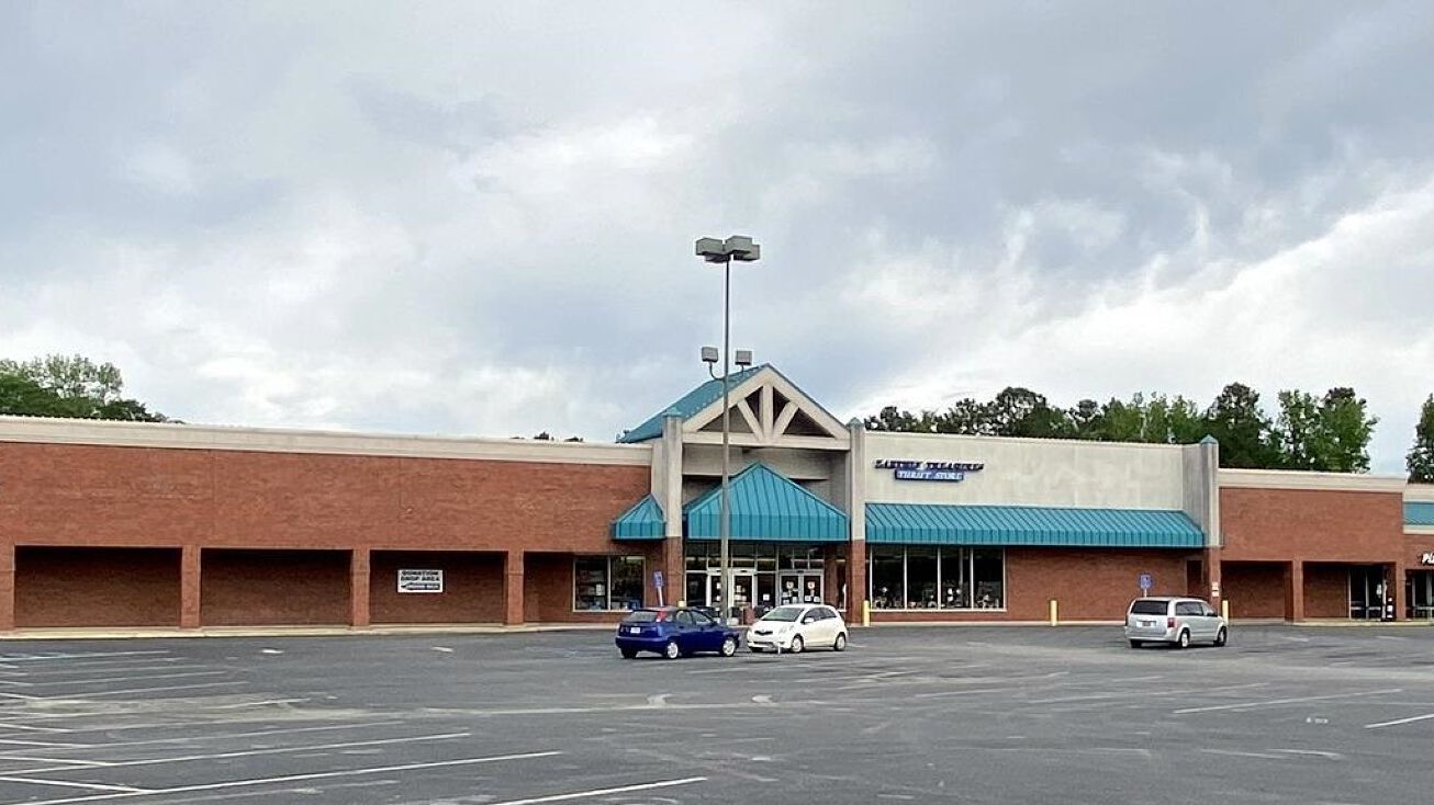 235 Columbiana Square, Columbiana, AL 35051 - Retail Space for Lease