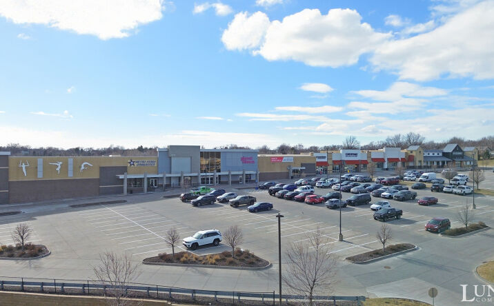 Pictures of Retail property located at 14941 Evans Plaza, Omaha, NE 68116 for lease - image #1