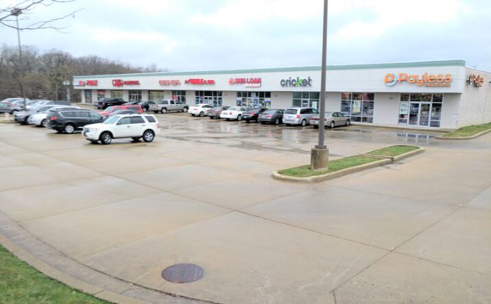 Pictures of Retail property located at 4111 N Vermilion St, Danville, IL 61834 for lease - image #1