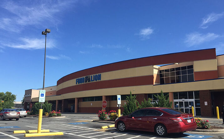 Pictures of Retail property located at 10110 Johnston Rd, Charlotte, NC 28210 for lease - image #1