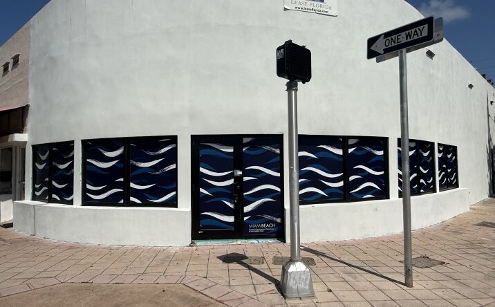 Pictures of Restaurant property located at 940 71st St, Miami Beach, FL 33141 for lease - image #1
