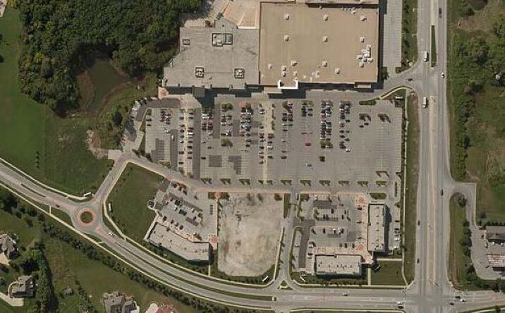 Pictures of Retail property located at 7700 S Lovers Lane Rd, Franklin, WI 53132 for lease - image #1