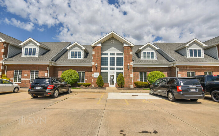 Pictures of Office property located at 209 Portage Trail, Cuyahoga Falls, OH 44221 for sales - image #1