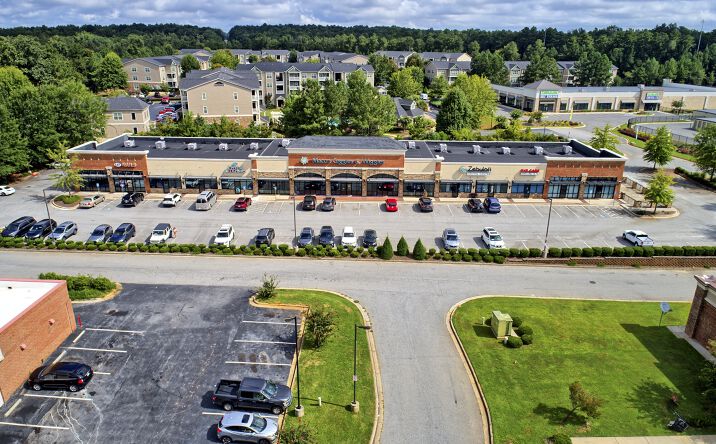 Pictures of Retail property located at 6443 Zebulon Rd, Macon, GA 31220 for lease - image #1