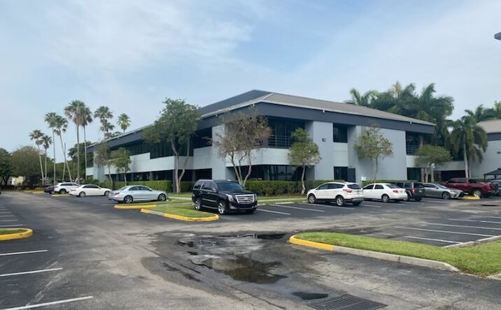 Pictures of Office property located at 5300-5310 NW 33rd Ave, Fort Lauderdale, FL 33309 for lease - image #1