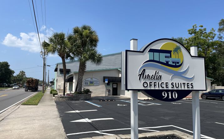 Pictures of Office property located at 910 S 8th St, Fernandina Beach, FL 32034 for lease - image #1