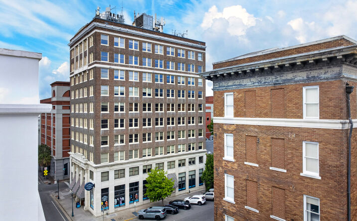 Pictures of Office property located at 24 Drayton St, Savannah, GA 31401 for lease - image #1