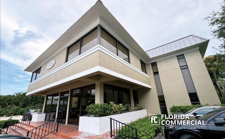 Pictures of Office property located at 3725-3727 SE Ocean Blvd, Sewall's Point, FL 34996 for lease - image #1