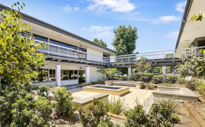 Pictures of Office property located at 5500 Ming Ave, Bakersfield, CA 93309 for lease - image #1