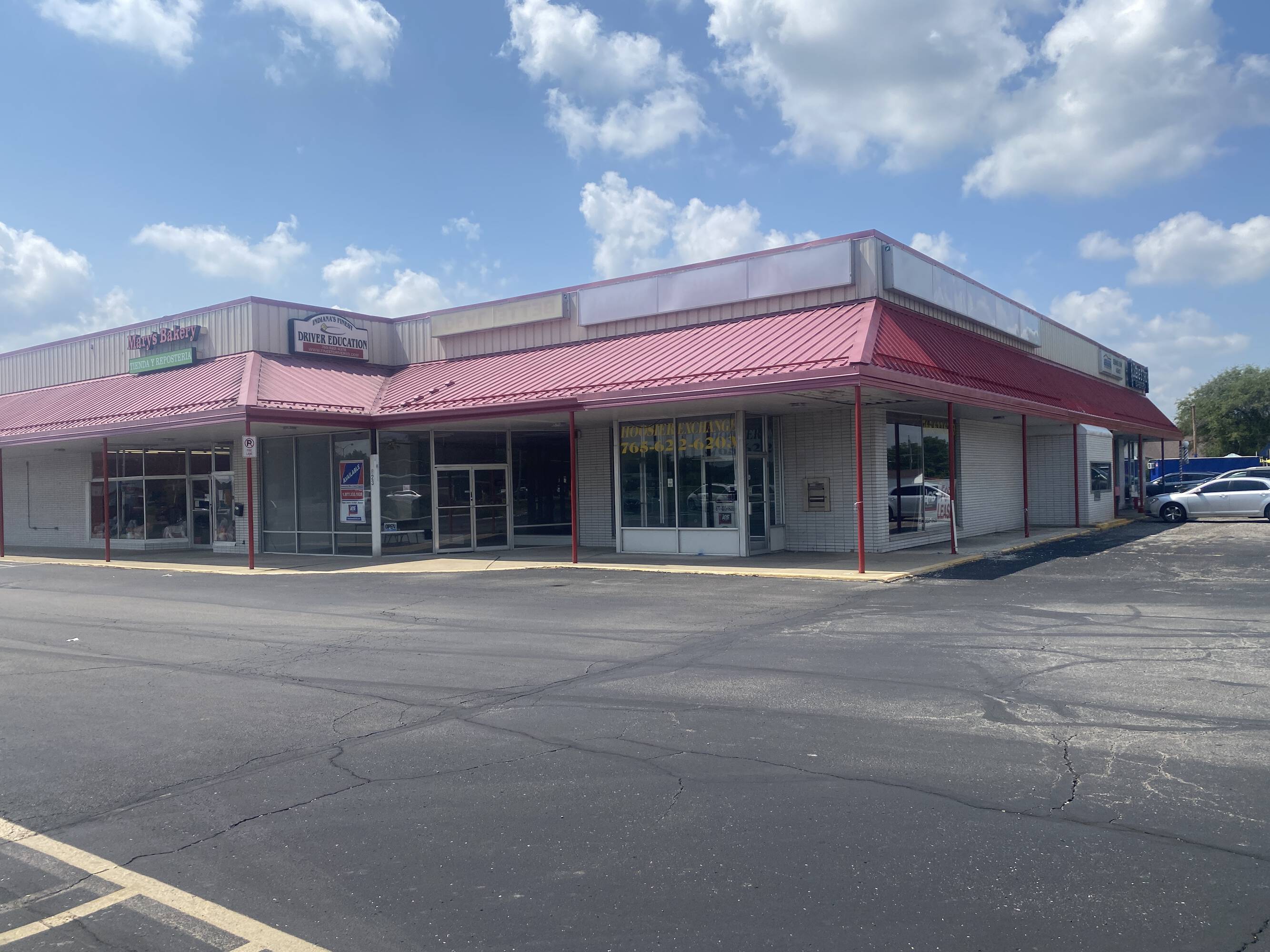 815 E 53rd St, Anderson, IN 46013