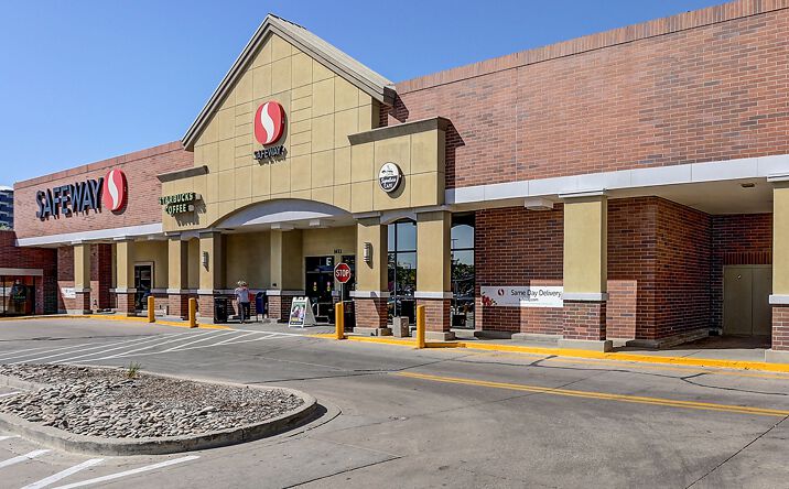 Pictures of Retail property located at 1685 S Colorado Blvd, Denver, CO 80222 for lease - image #1