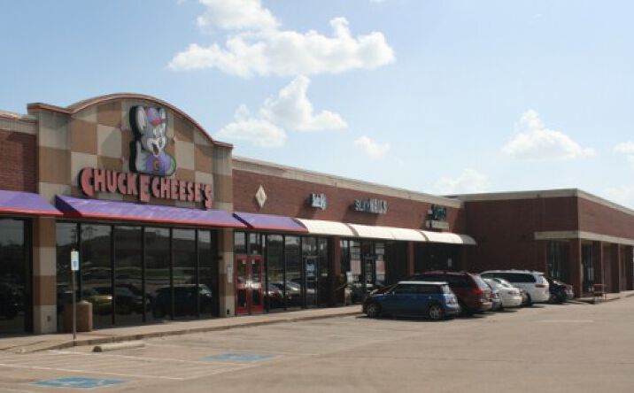 Pictures of Retail property located at 5000 W. Waco Drive, Waco, TX 76710 for lease - image #1
