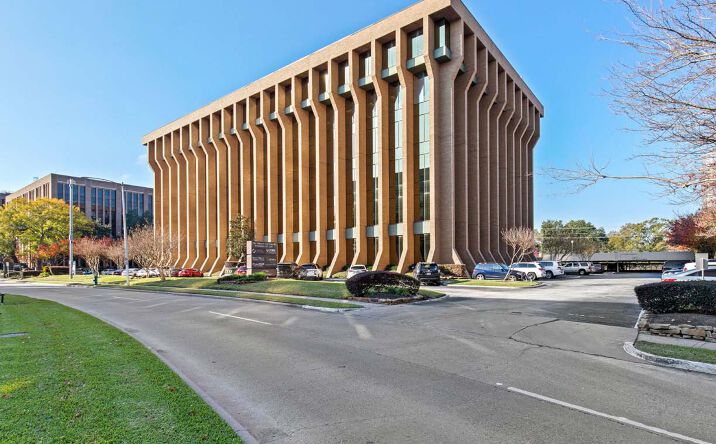 Pictures of Office property located at 1770 Saint James Place, Houston, TX 77056 for lease - image #1