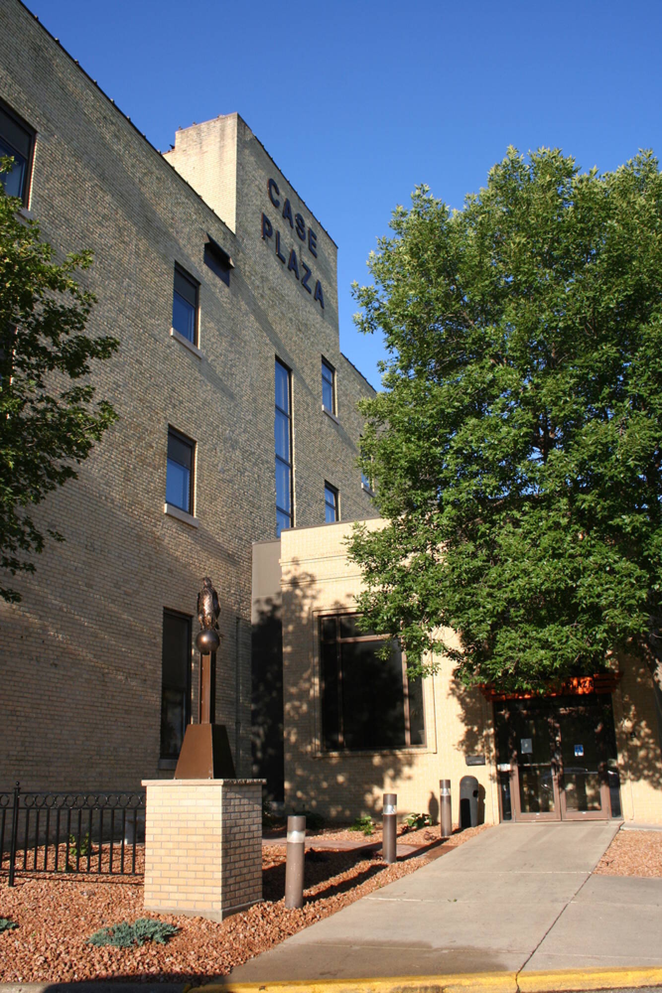 1 North 2nd Street, Fargo, ND 56560