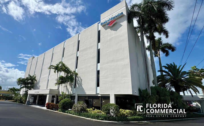 Pictures of Office property located at 900 SE Federal Hwy, Stuart, FL 34994 for lease - image #1