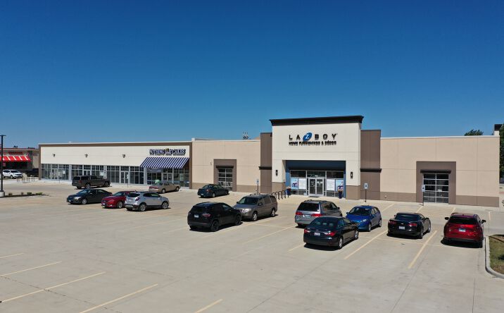 1606 - 1608 Patton Drive, Mahomet, Il 61853 - Retail Space For Lease 