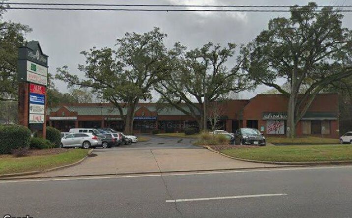 Pictures of Retail, Office property located at 6207 Cottage Hill Rd, Mobile, AL 36609 for lease - image #1