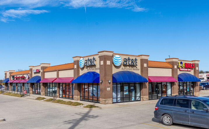 Pictures of Retail property located at 632 Kimmell Rd, Vincennes, IN 47591 for sales - image #1