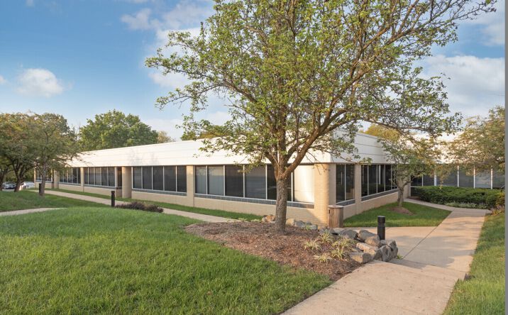 Pictures of Office property located at 4451 Brookfield Corporate Dr, Chantilly, VA 20151 for lease - image #1
