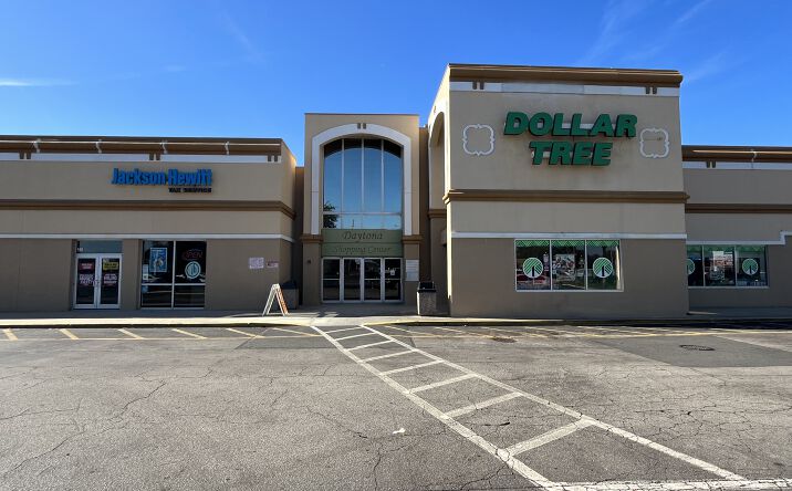 Pictures of Retail property located at 104-292 N Nova Road, Daytona Beach, FL 32114 for lease - image #1