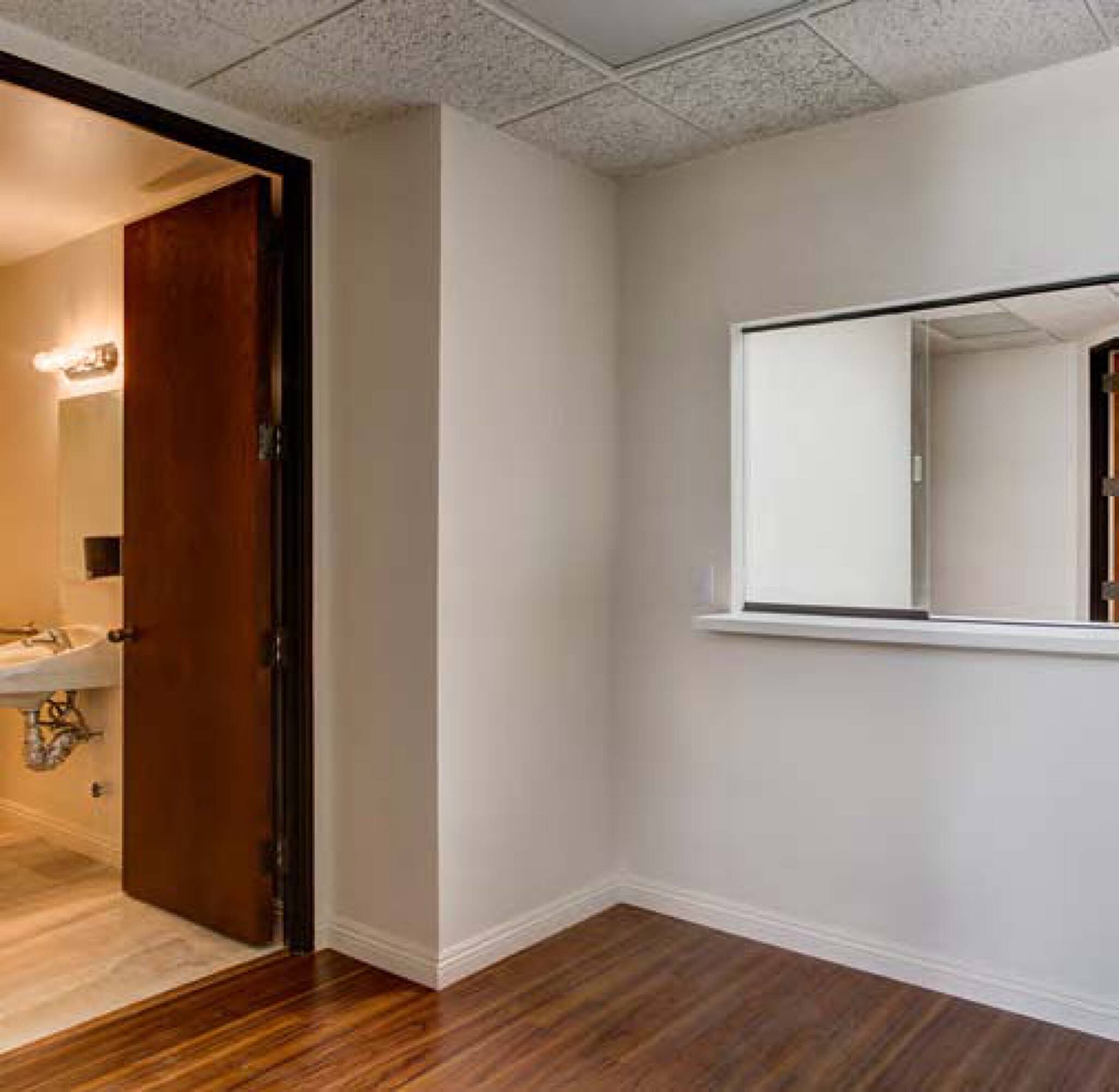 2025120315 Ventura Boulevard, Woodland Hills, CA 91364