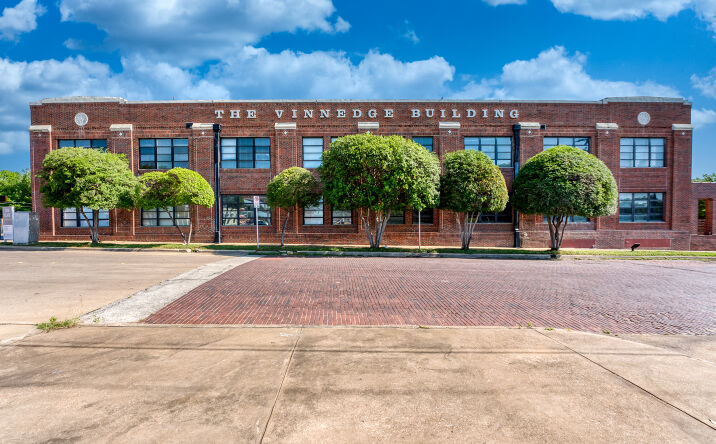 Pictures of Office property located at 2100 N Main St, Fort Worth, TX 76164 for lease - image #1