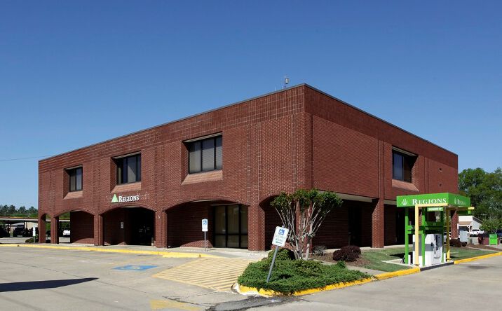 Pictures of Retail, Office property located at 1500 W Dewitt Henry Dr, Beebe, AR 72012 for lease - image #1